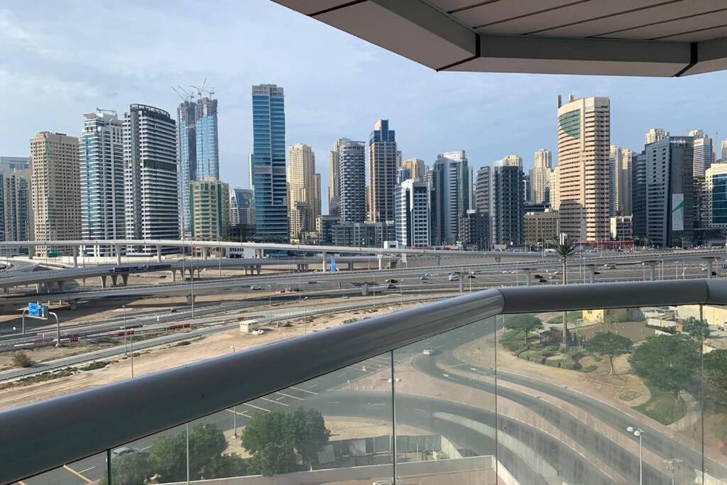 Cozy 2Bhk Near To Dmcc Metro Station -505 Leilighet Dubai Eksteriør bilde