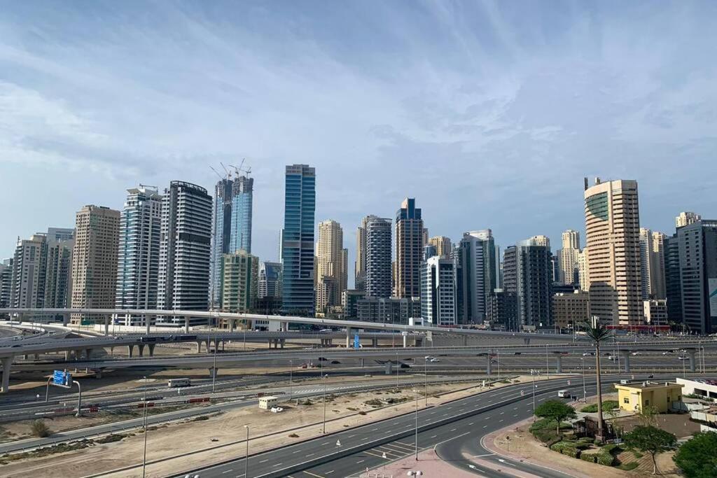 Cozy 2Bhk Near To Dmcc Metro Station -505 Leilighet Dubai Eksteriør bilde